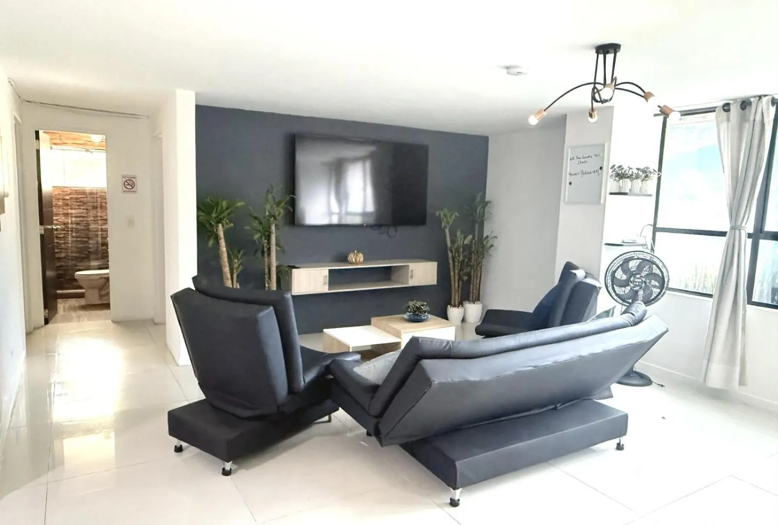 2 Bedroom Apartment - One Block From Lleras Park, P1 Medellín