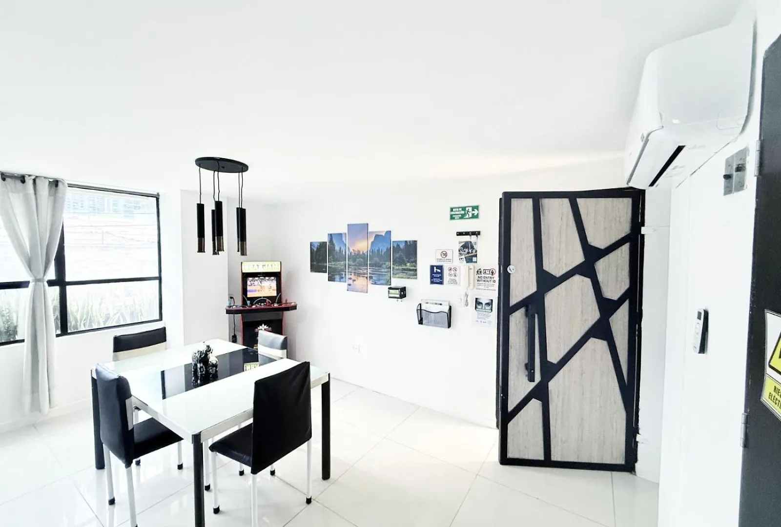 2 Bedroom Apartment - One Block From Lleras Park, P1 Medellín Colombia